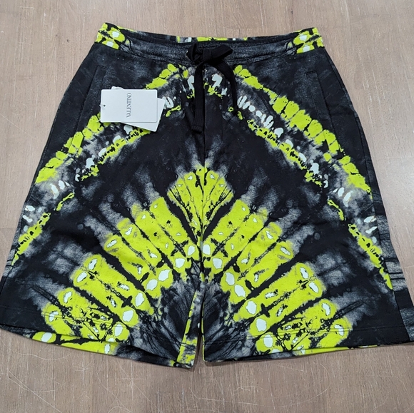 Mens Valentino Pop Skin Bermuda Shorts Black/Lime